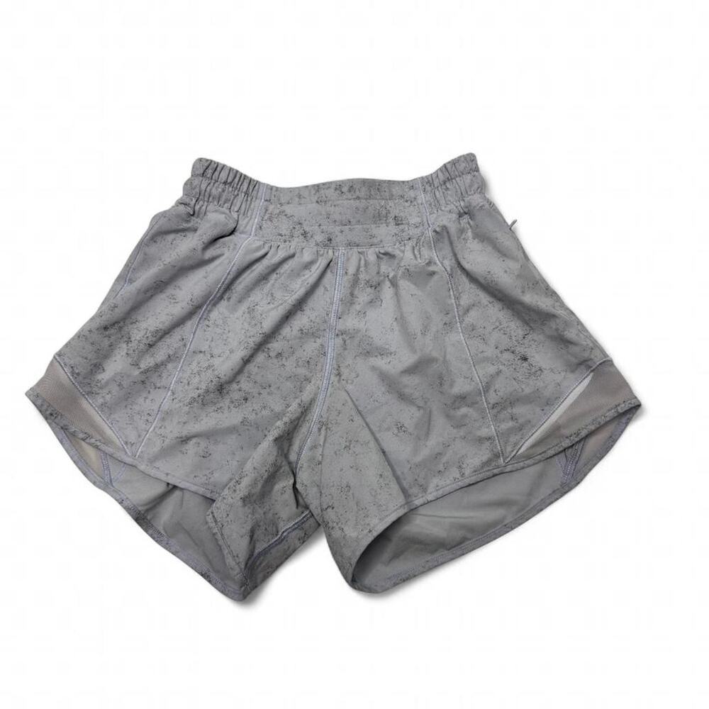 Lululemon Hotty Hot 2” Shorts Size 2  In Gravel Dust Pastel Blue  Lined